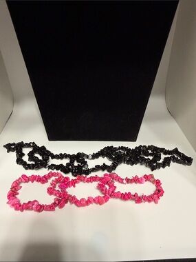 8 Chunky Stone Beaded Stretch Bracelets in Black and Hot Pink